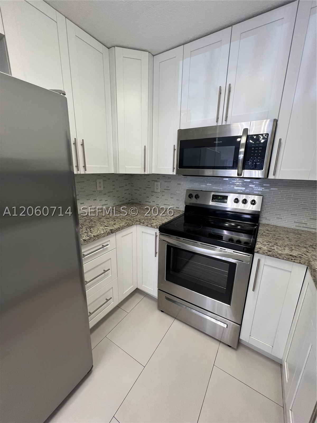 9520 SW 8th St #118, Miami FL 33174