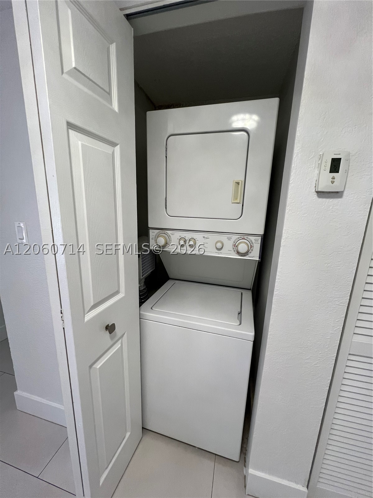 9520 SW 8th St #118, Miami FL 33174