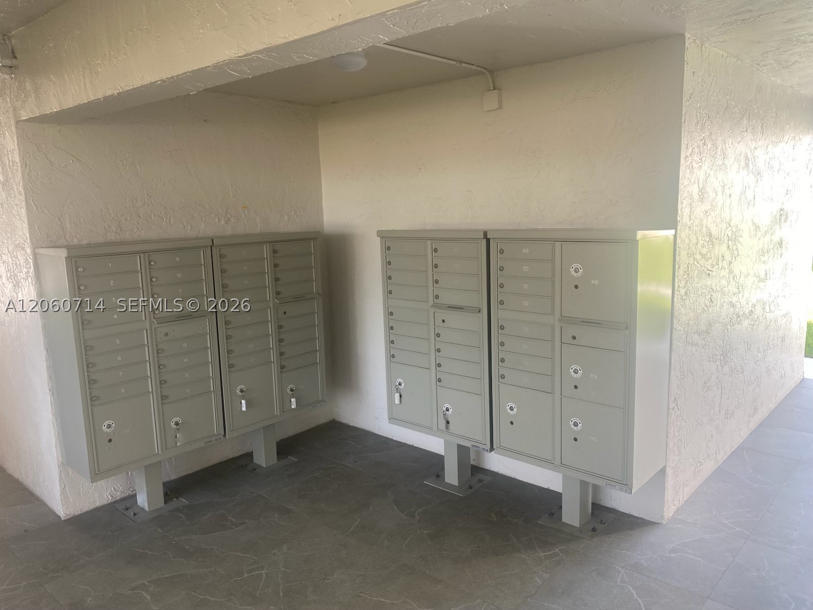 9520 SW 8th St #118, Miami FL 33174