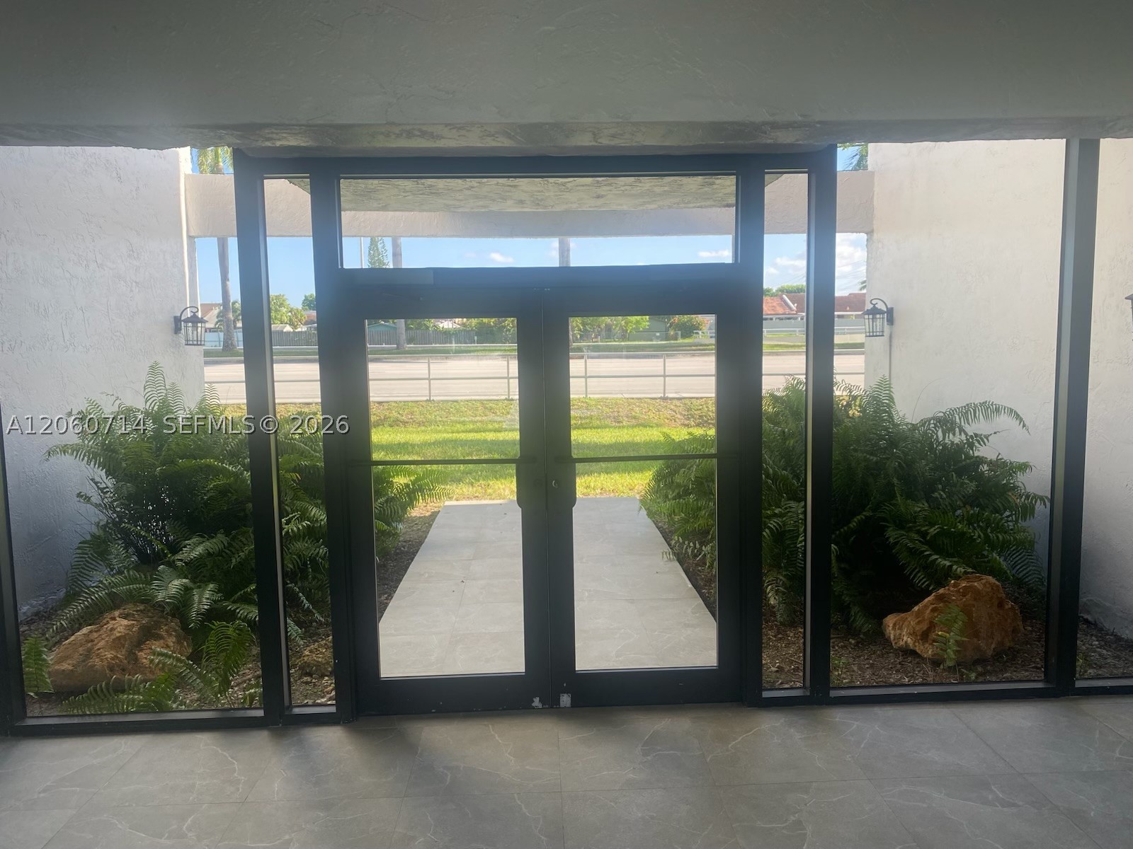 9520 SW 8th St #118, Miami FL 33174