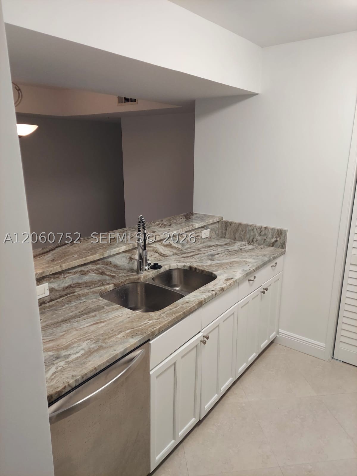 800 Scotia Dr #103, Hypoluxo FL 33462