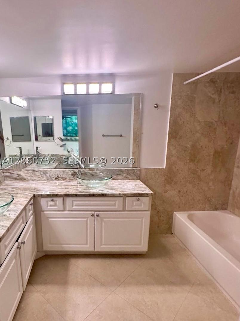 800 Scotia Dr #103, Hypoluxo FL 33462