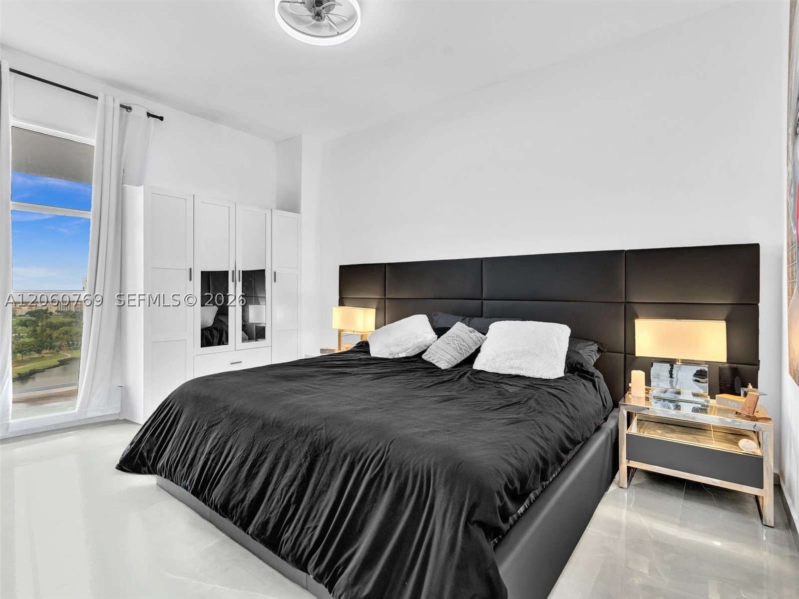 3731 N Country Club Dr #PH-24, Aventura FL 33180
