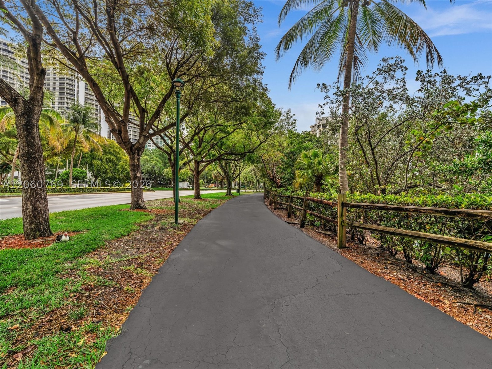 3731 N Country Club Dr #PH-24, Aventura FL 33180
