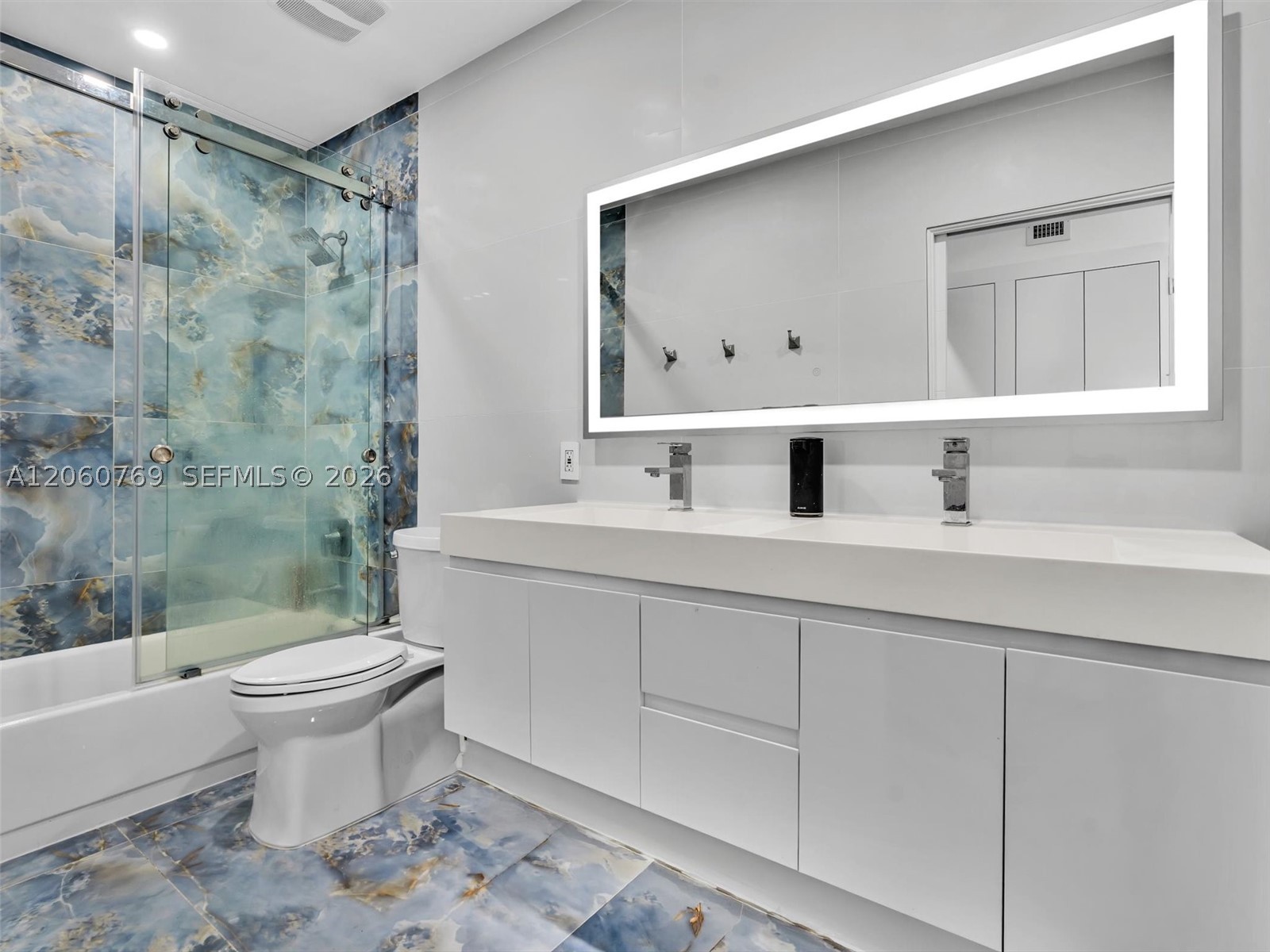 3731 N Country Club Dr #PH-24, Aventura FL 33180