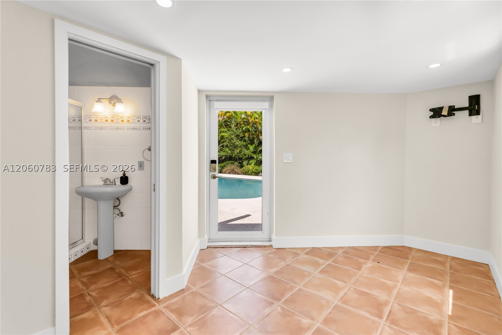 451 Ridge Rd, Coral Gables FL 33143