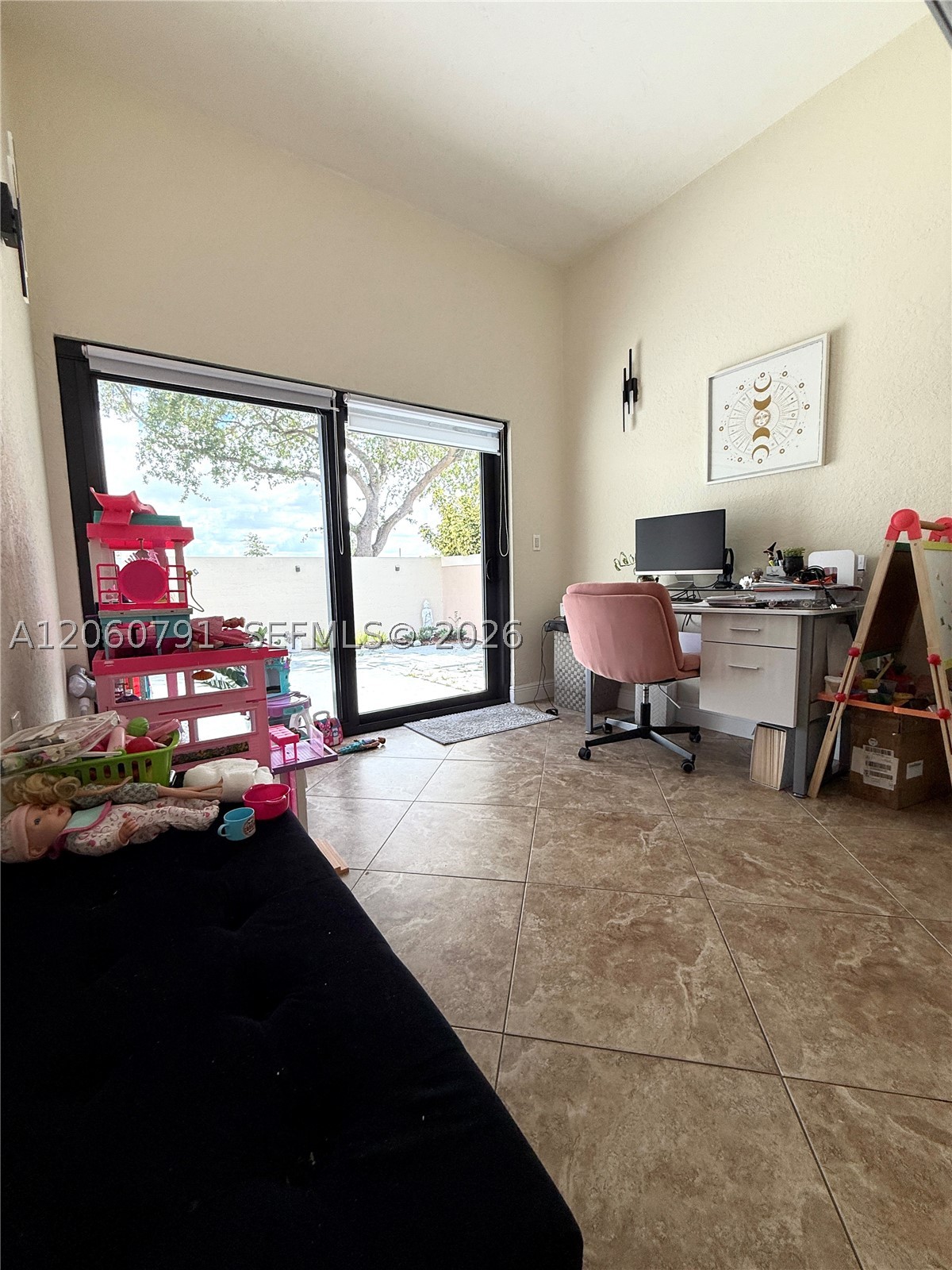 8731 NW 153rd Ter, Miami Lakes FL 33018
