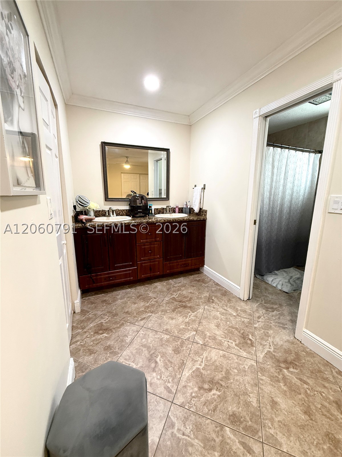 8731 NW 153rd Ter, Miami Lakes FL 33018