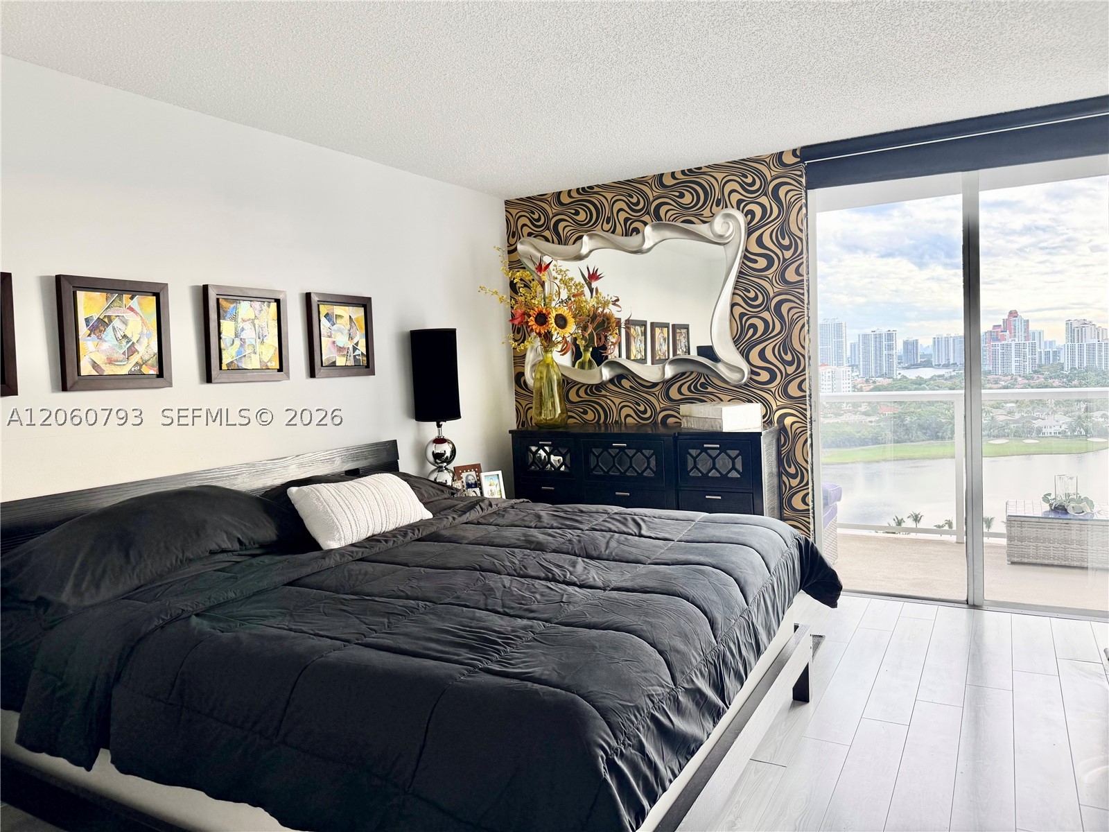 3701 N Country Club Dr #2205, Aventura FL 33180