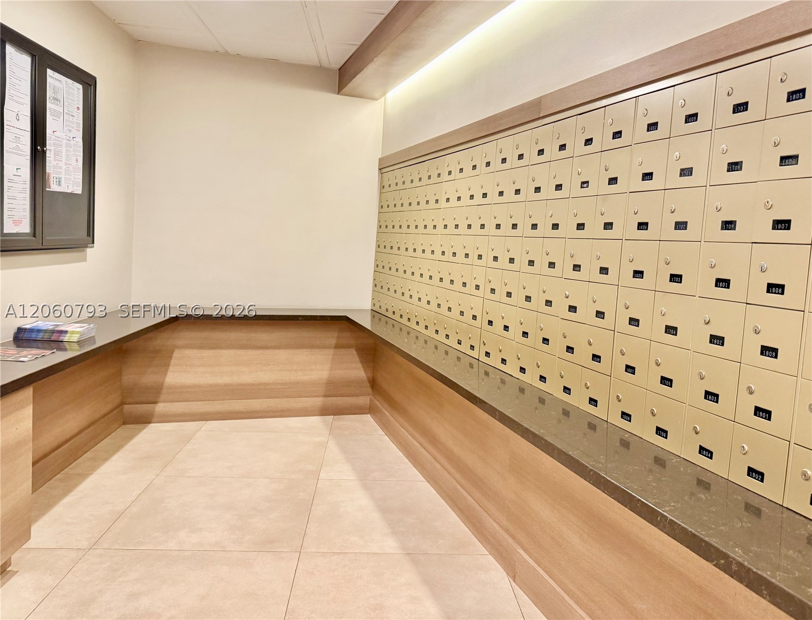 3701 N Country Club Dr #2205, Aventura FL 33180