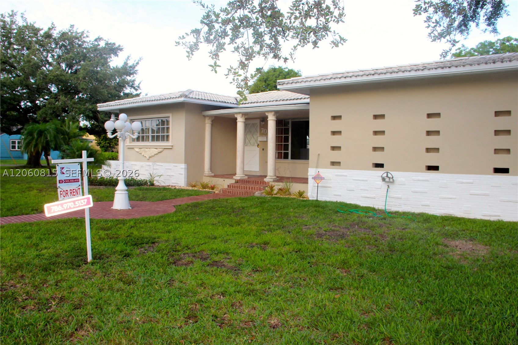 70 Hammond Dr, Miami Springs FL 33166
