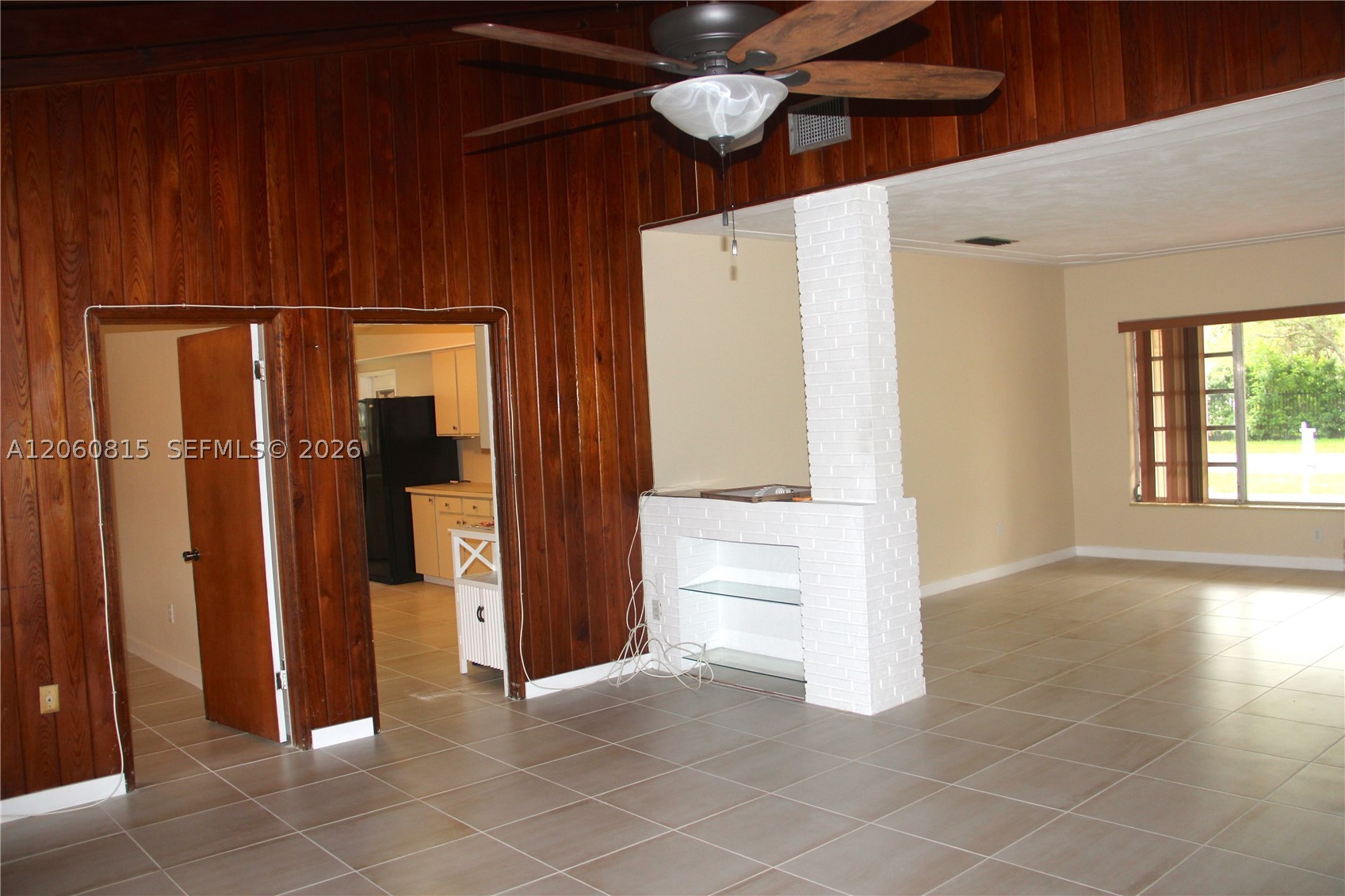 70 Hammond Dr, Miami Springs FL 33166