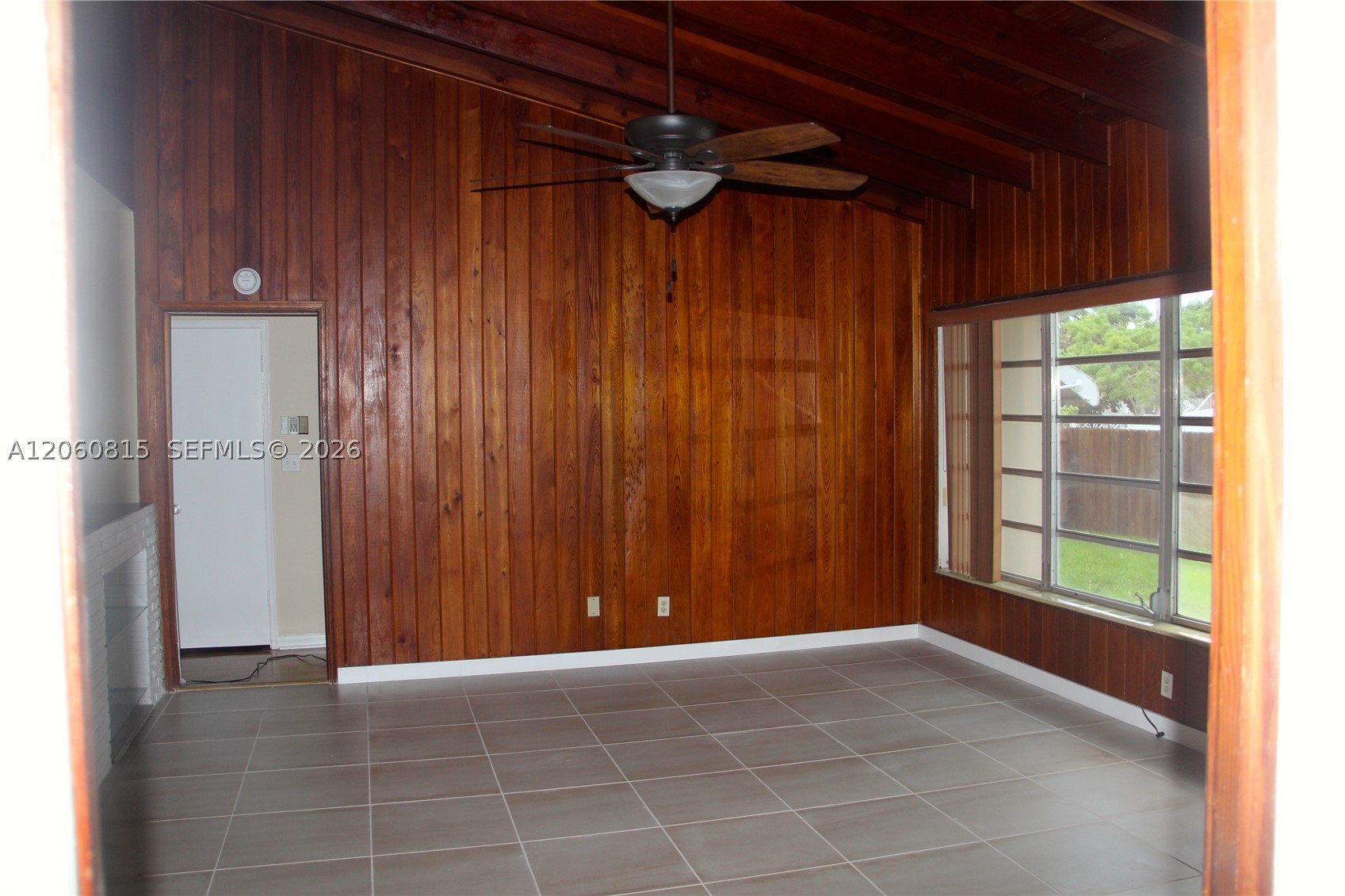 70 Hammond Dr, Miami Springs FL 33166