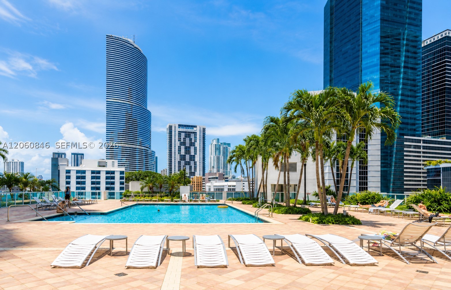 41 SE 5th St #1412, Miami FL 33131