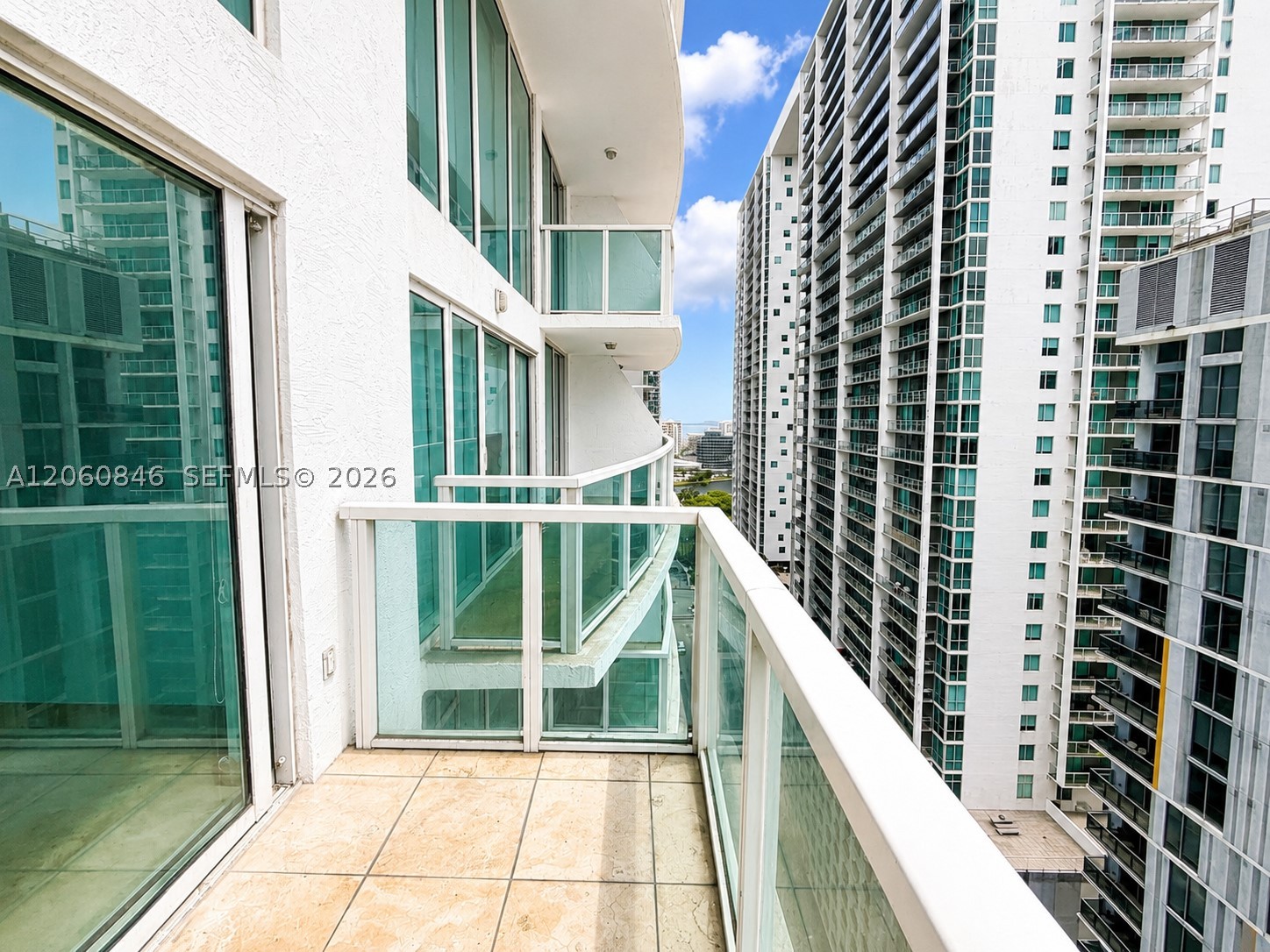 41 SE 5th St #1412, Miami FL 33131