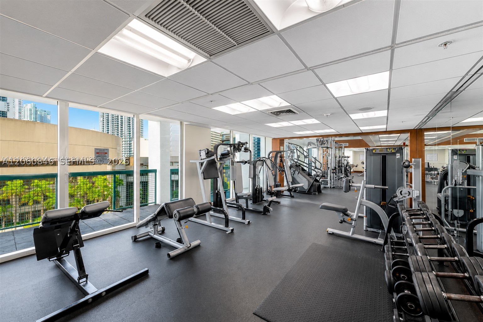 41 SE 5th St #1412, Miami FL 33131