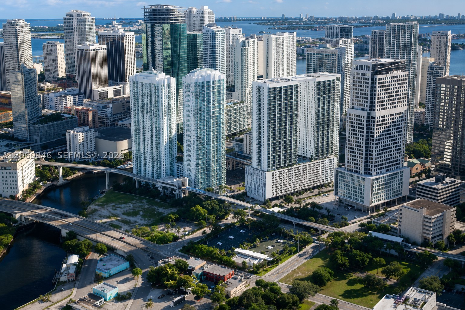 41 SE 5th St #1412, Miami FL 33131