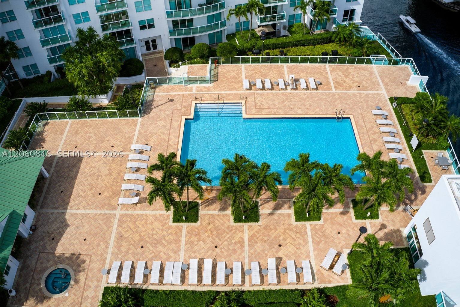 41 SE 5th St #1412, Miami FL 33131
