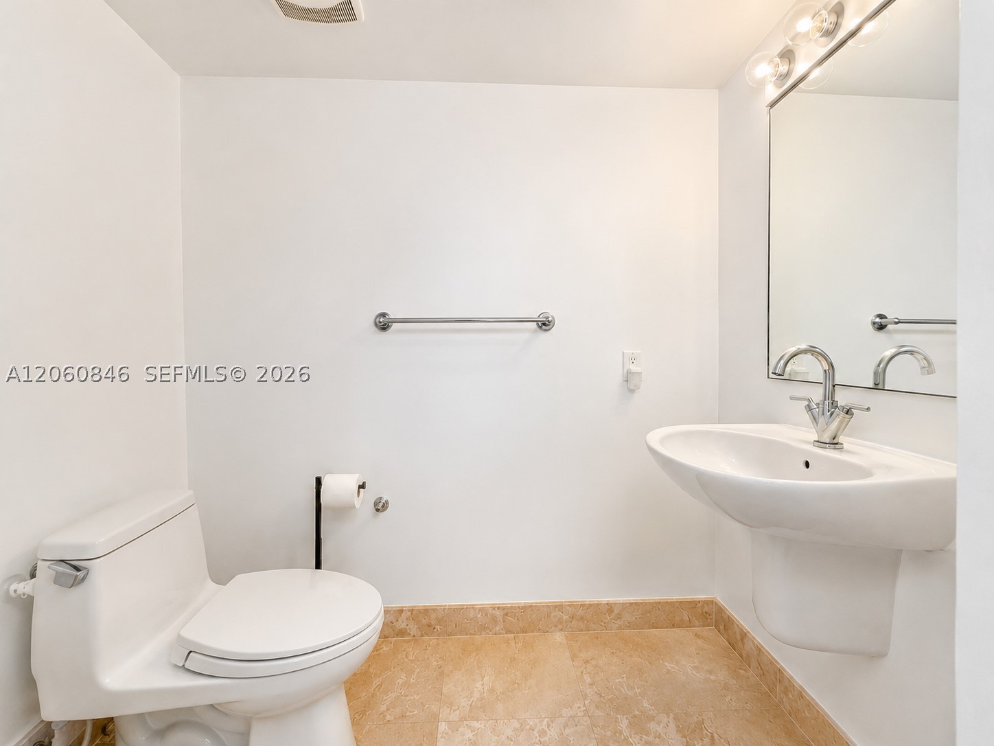 41 SE 5th St #1412, Miami FL 33131