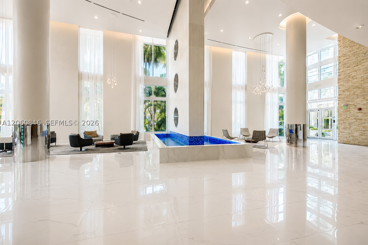 41 SE 5th St #1412, Miami FL 33131