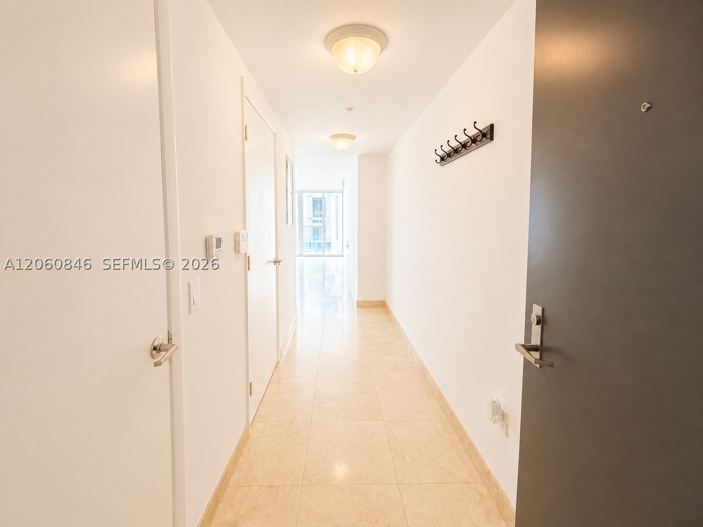 41 SE 5th St #1412, Miami FL 33131