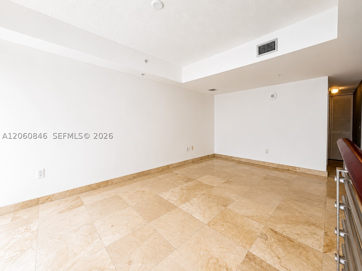 41 SE 5th St #1412, Miami FL 33131