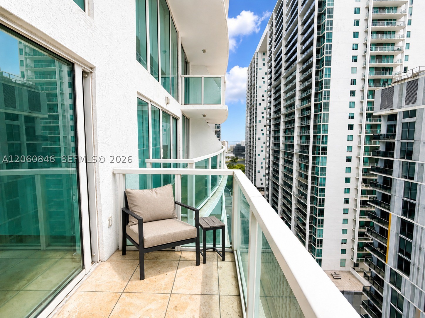 41 SE 5th St #1412, Miami FL 33131