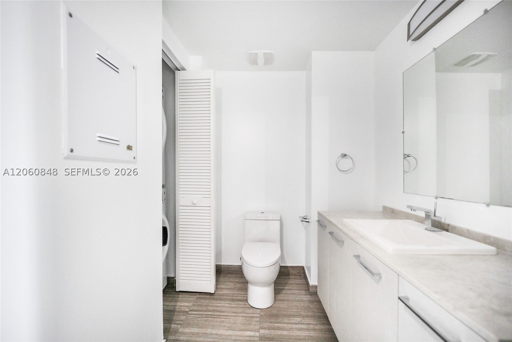 1010 Brickell Ave #2708, Miami FL 33131