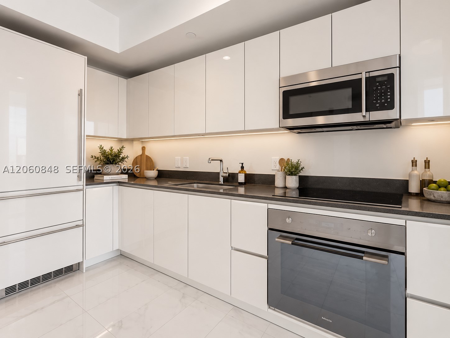 1010 Brickell Ave #2708, Miami FL 33131