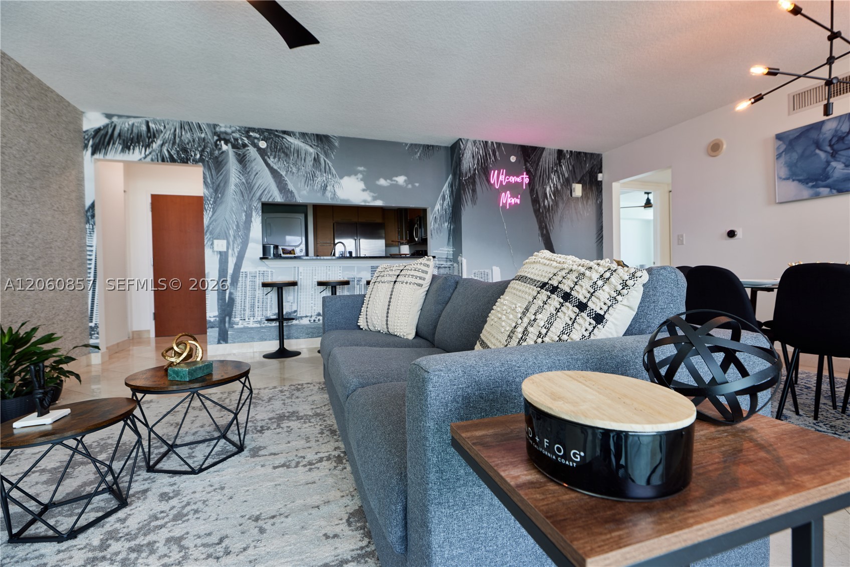 31 SE 5th St #3201, Miami FL 33131