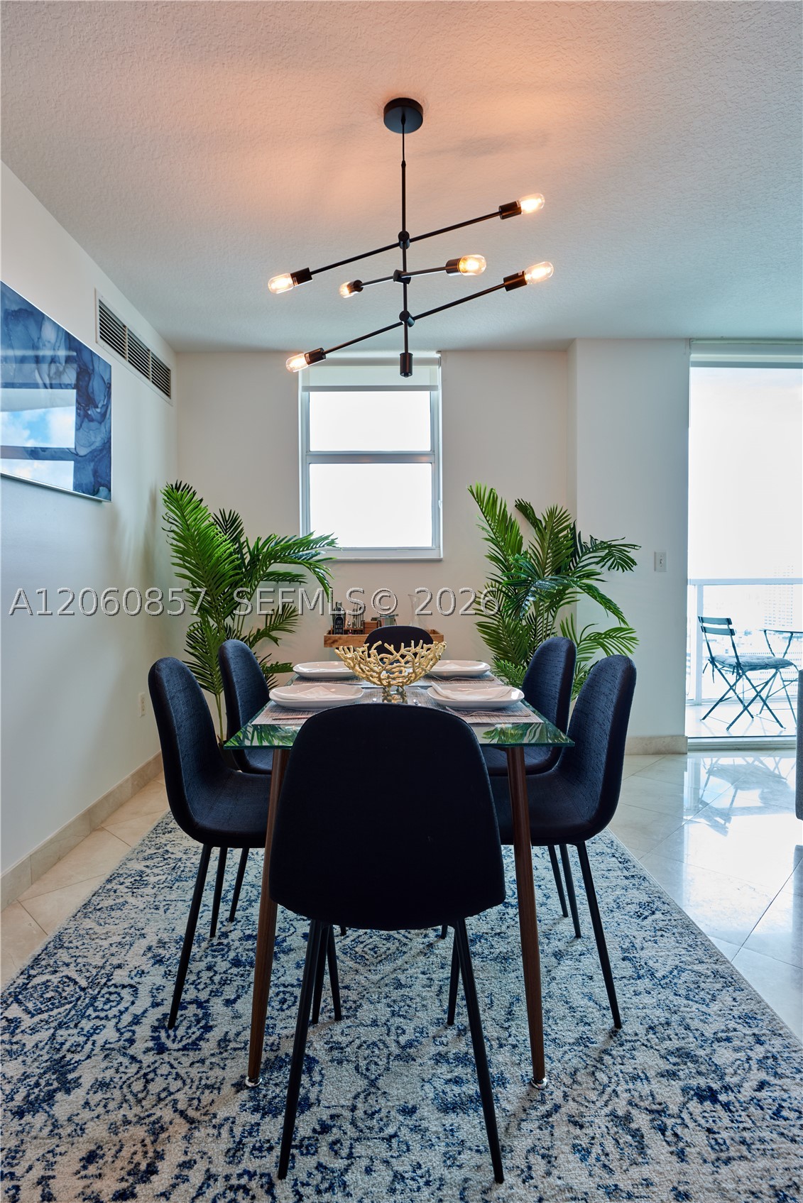 31 SE 5th St #3201, Miami FL 33131