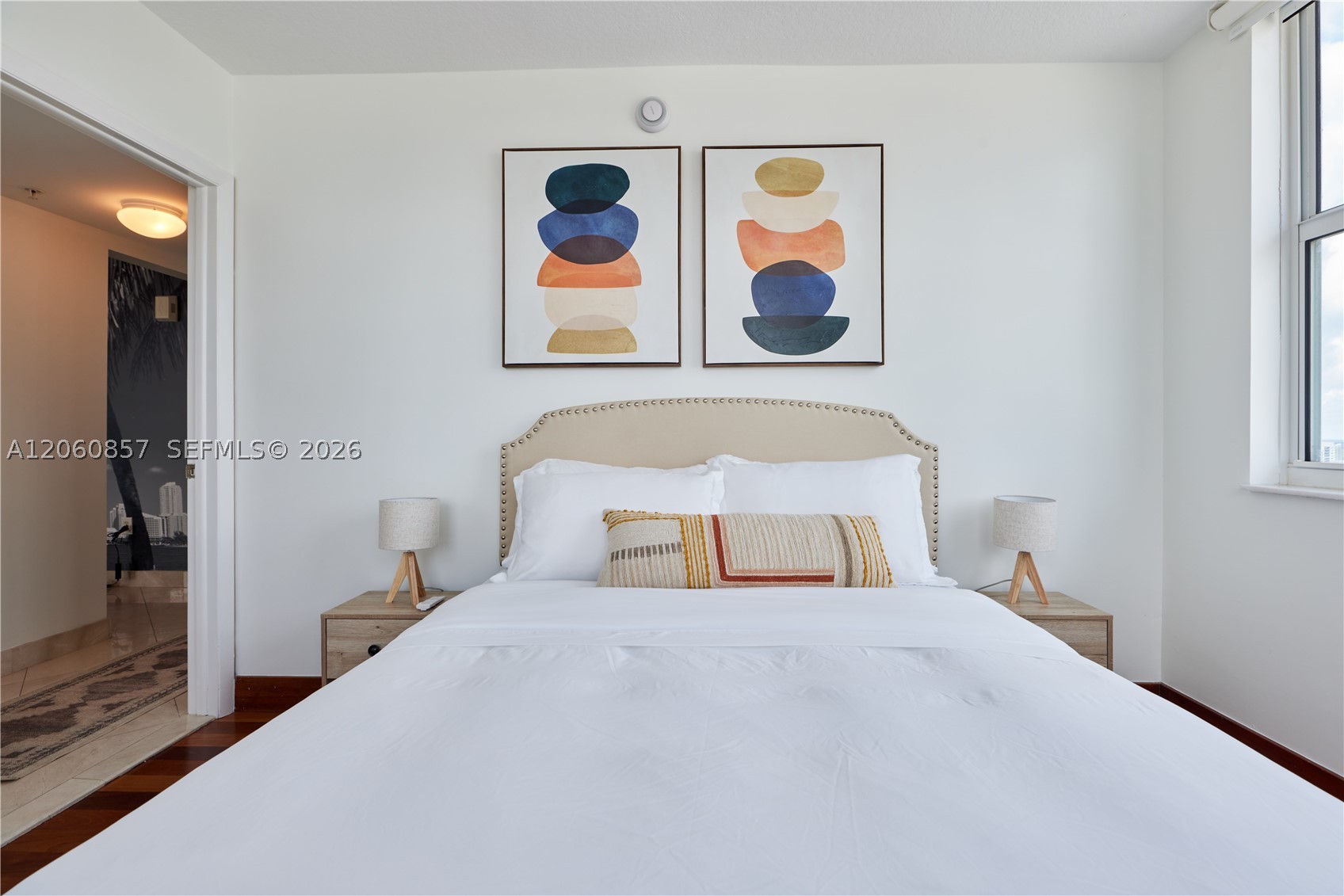 31 SE 5th St #3201, Miami FL 33131