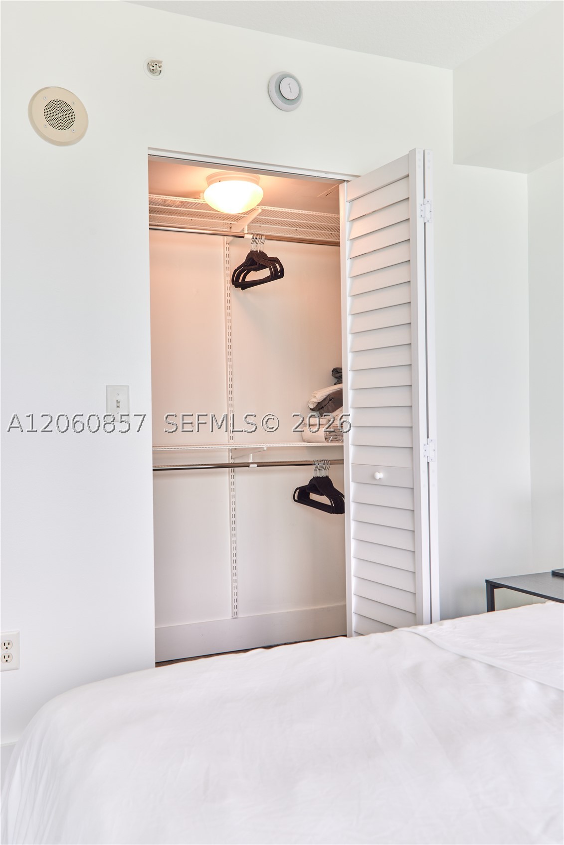 31 SE 5th St #3201, Miami FL 33131
