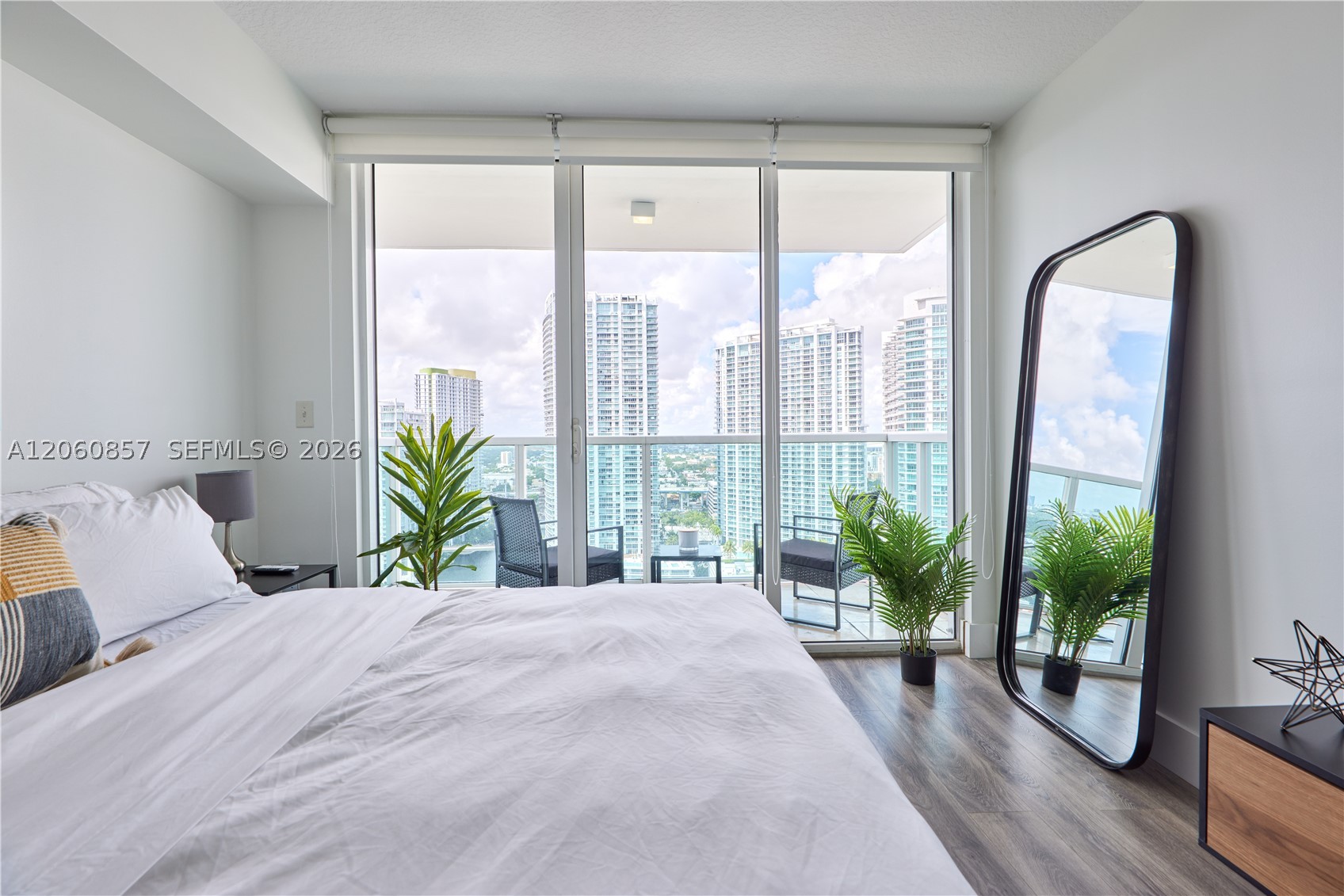 31 SE 5th St #3201, Miami FL 33131