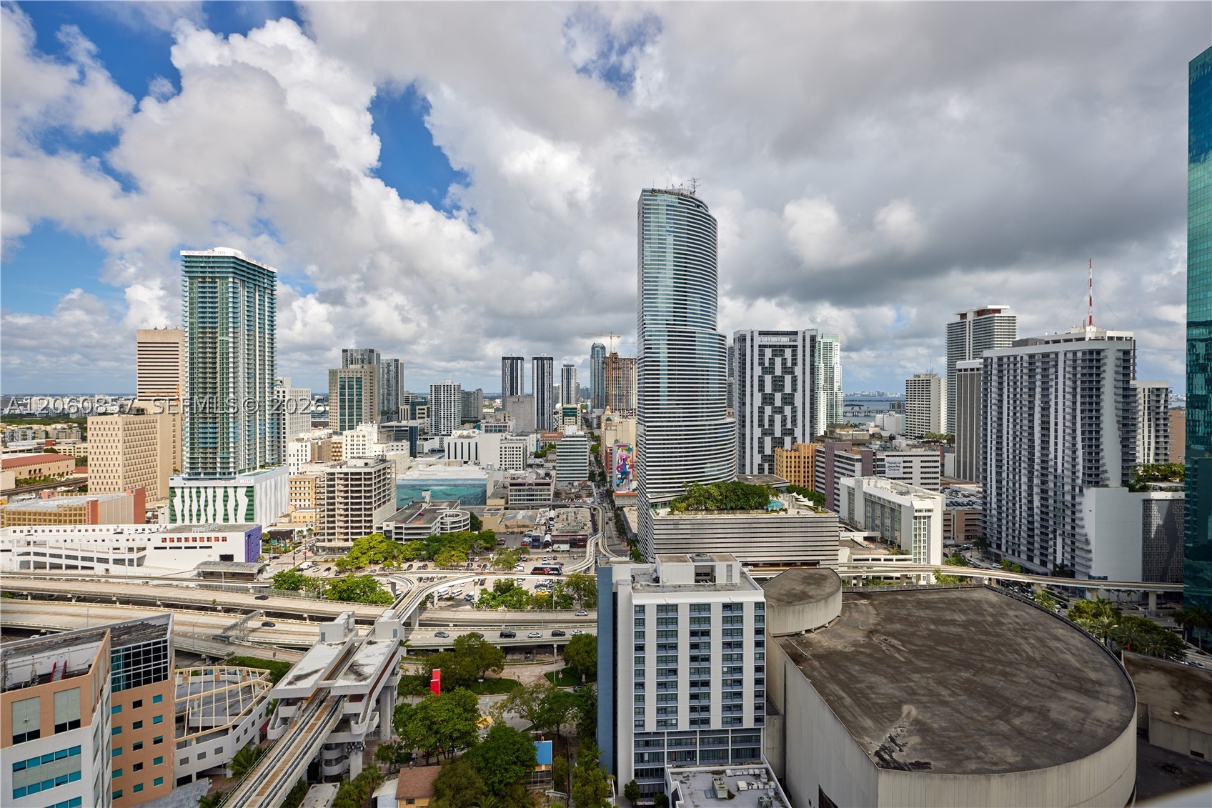 31 SE 5th St #3201, Miami FL 33131