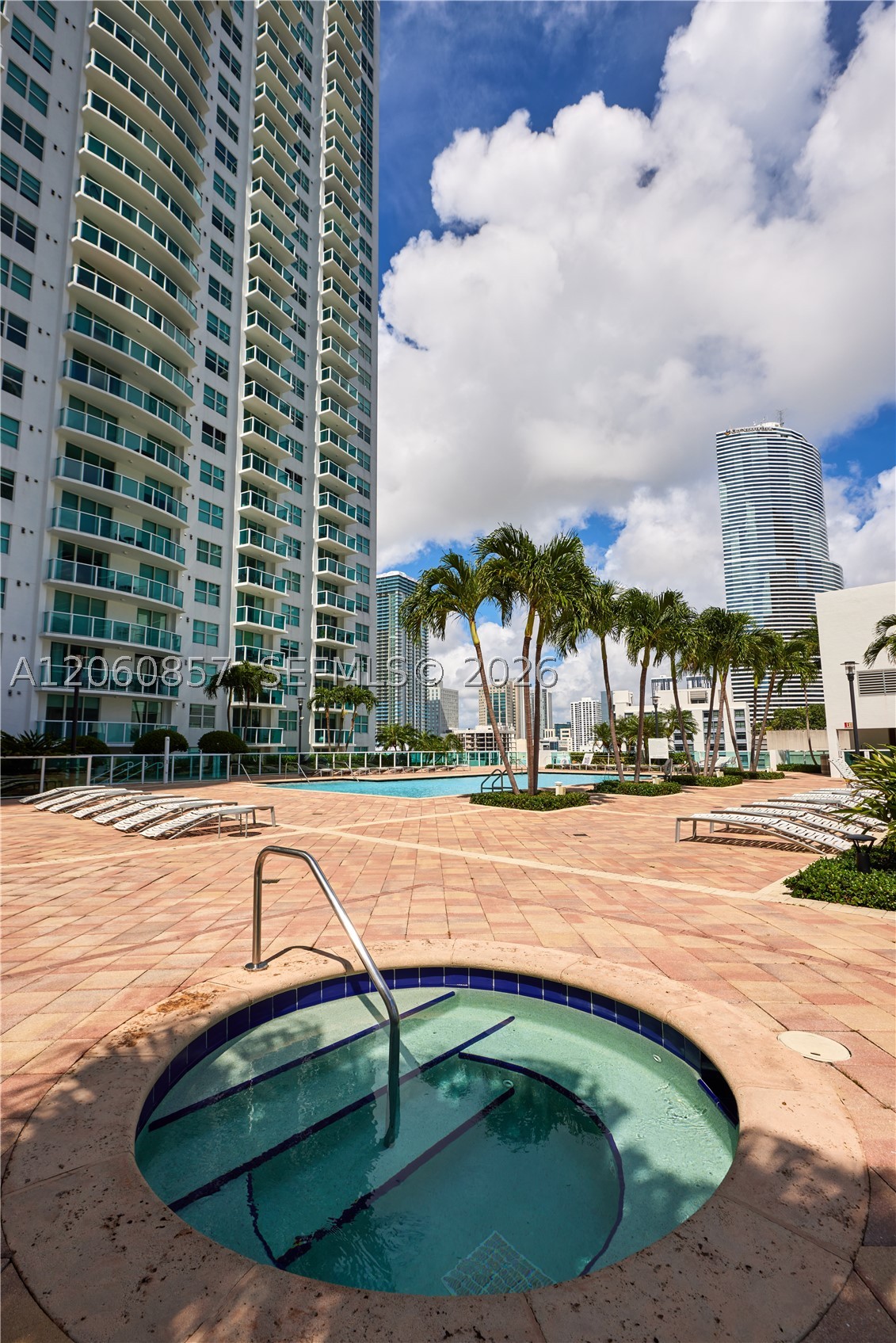 31 SE 5th St #3201, Miami FL 33131