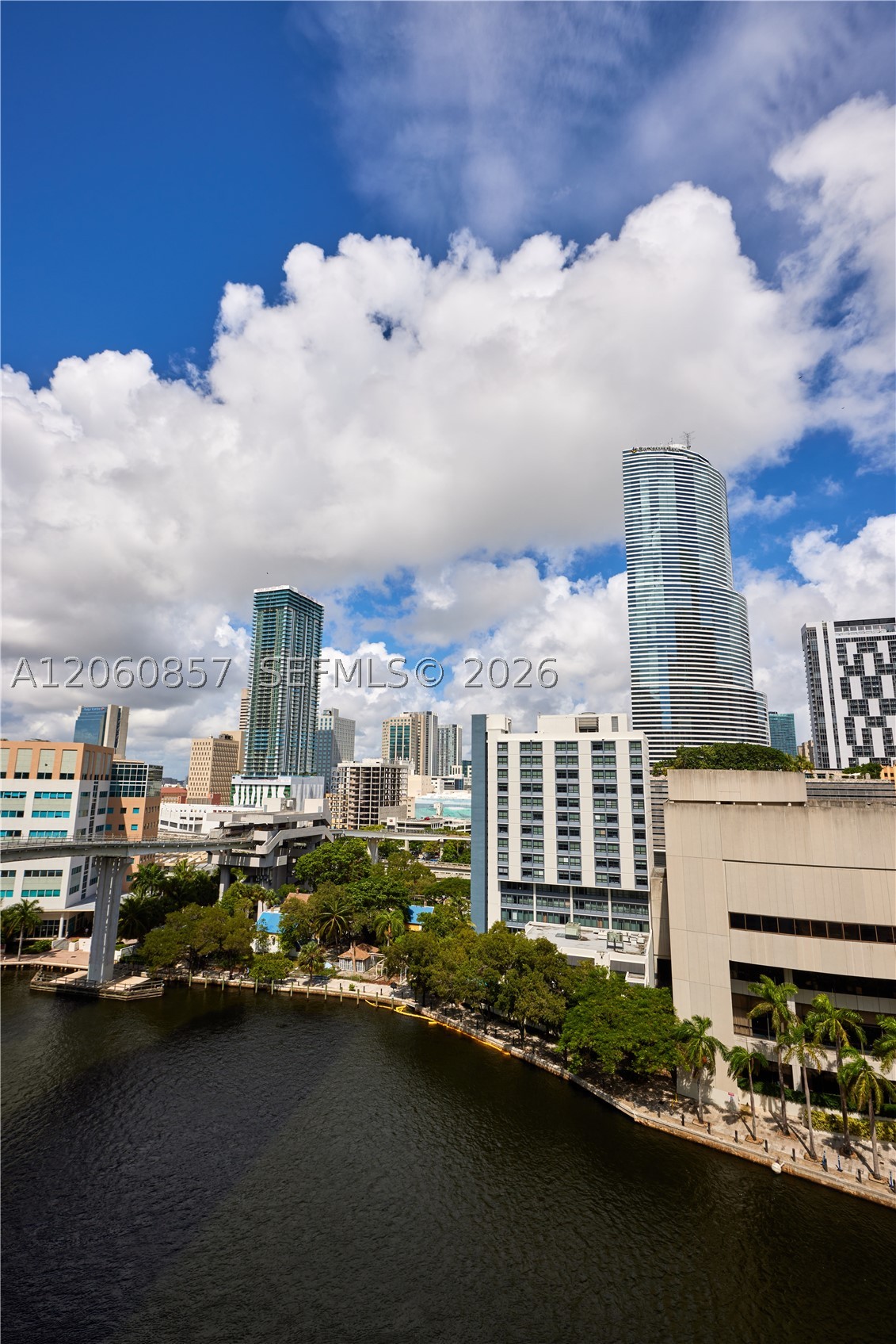 31 SE 5th St #3201, Miami FL 33131