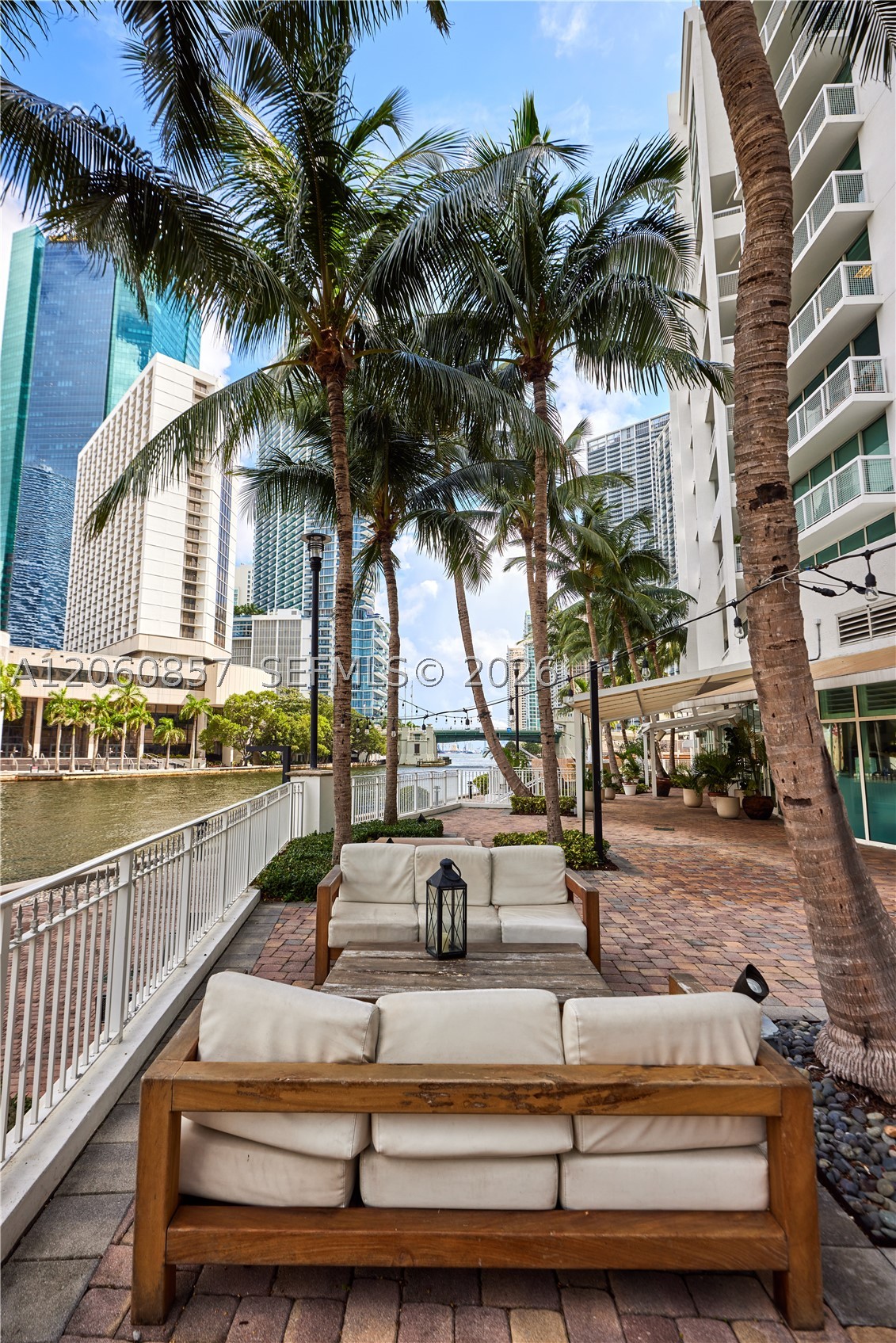 31 SE 5th St #3201, Miami FL 33131