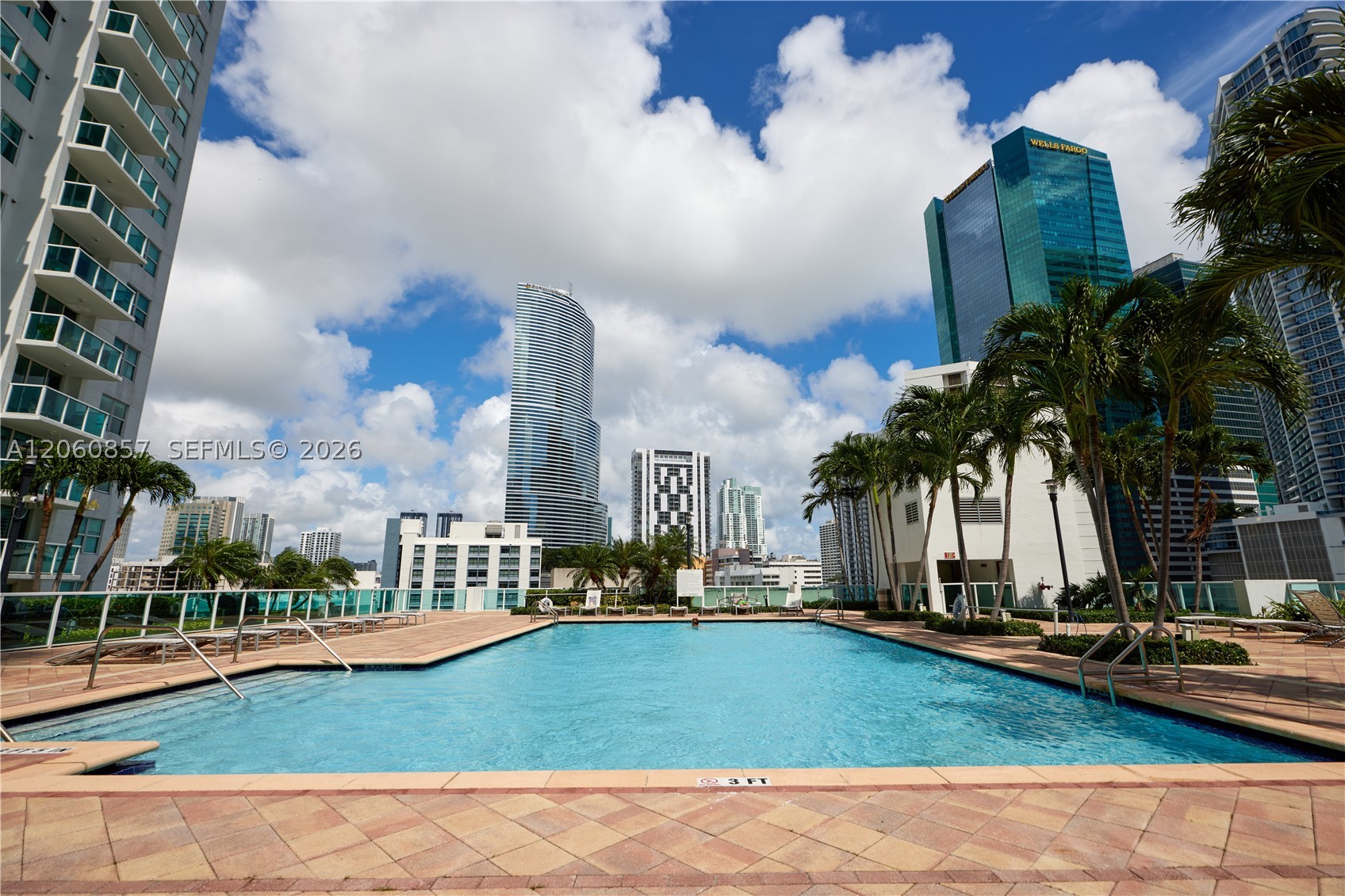 31 SE 5th St #3201, Miami FL 33131