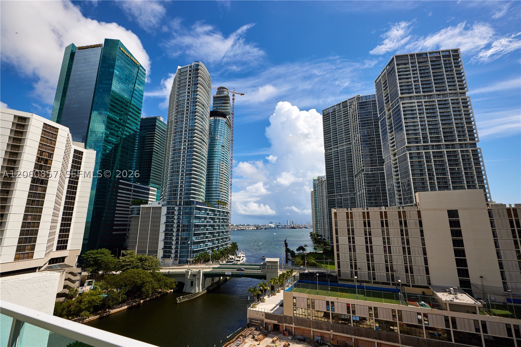 31 SE 5th St #3201, Miami FL 33131