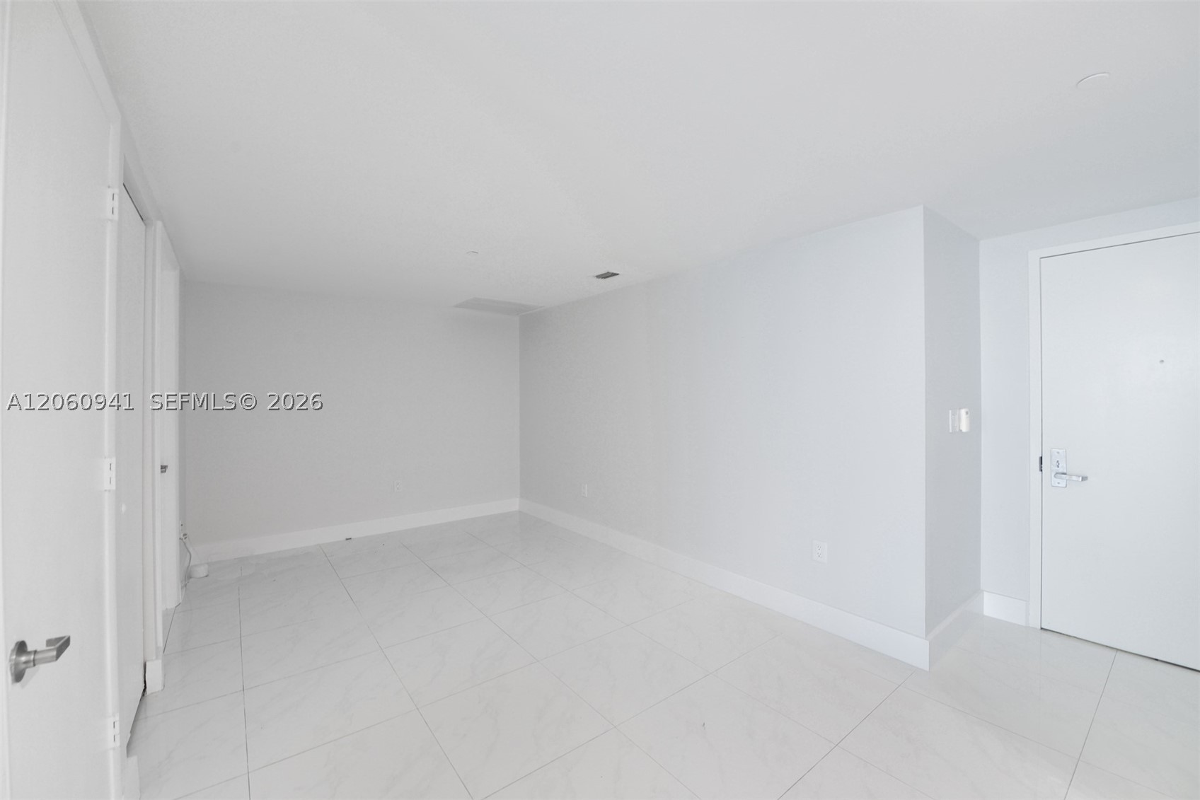 495 Brickell Ave #5205, Miami FL 33131