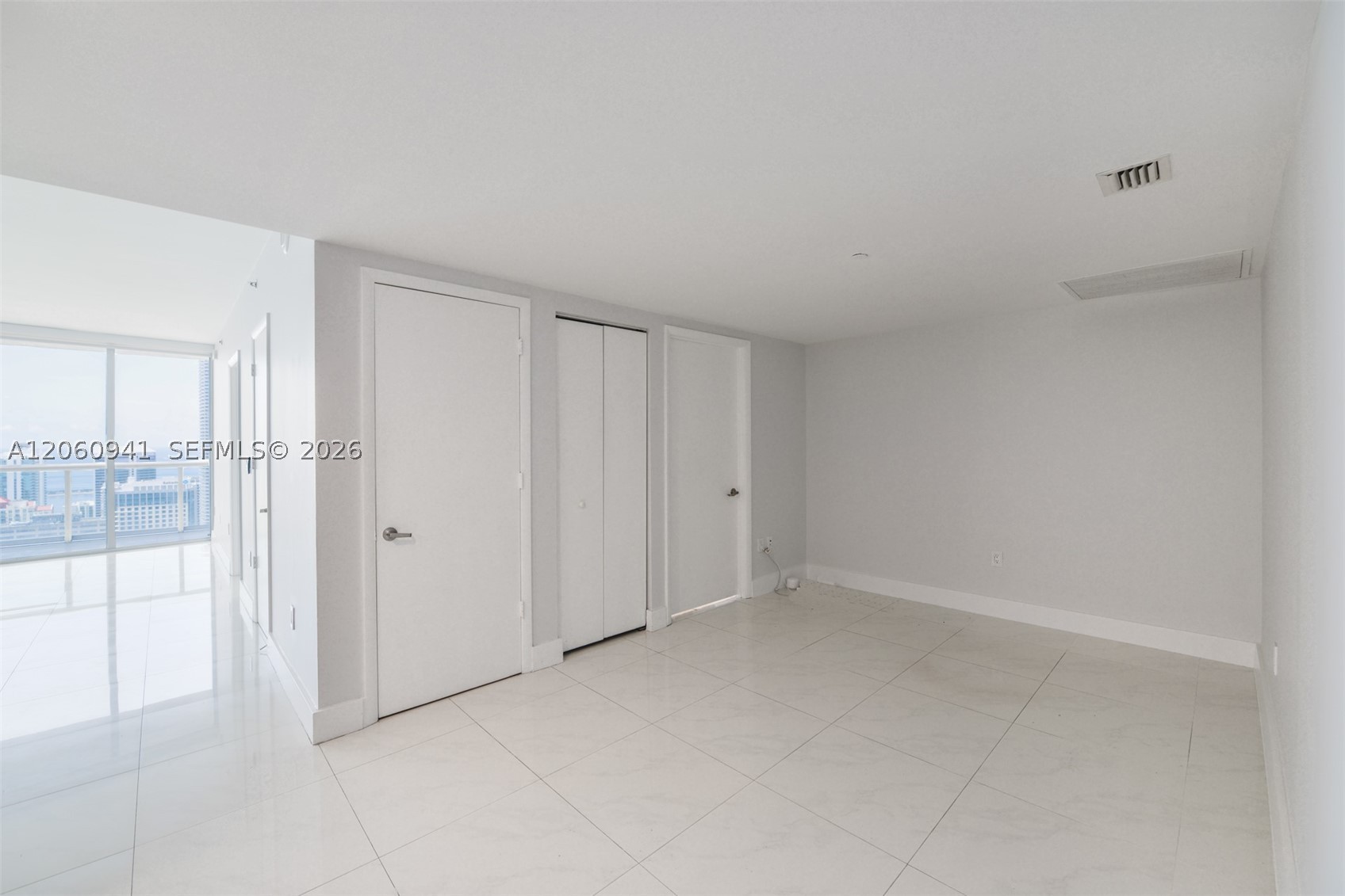 495 Brickell Ave #5205, Miami FL 33131