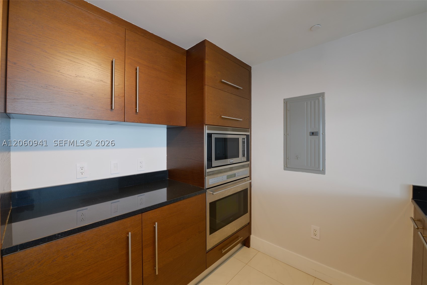 495 Brickell Ave #5205, Miami FL 33131