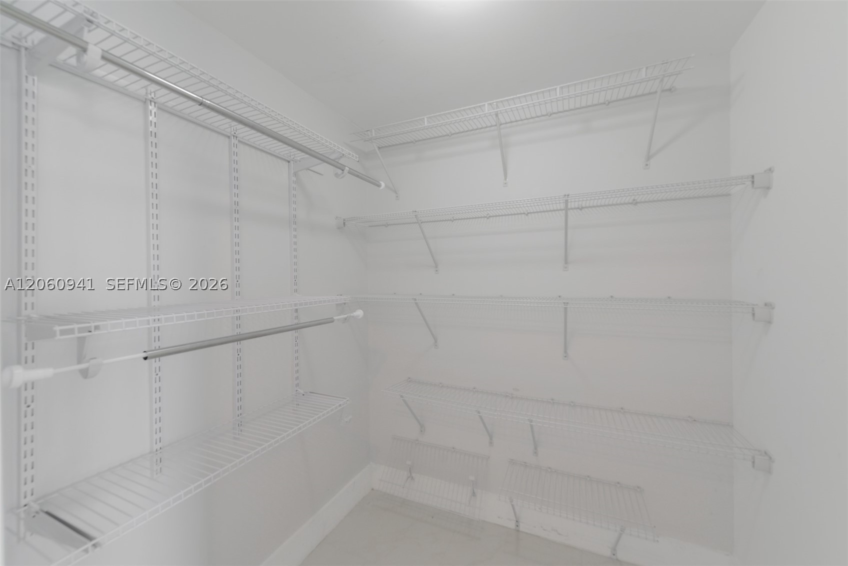495 Brickell Ave #5205, Miami FL 33131