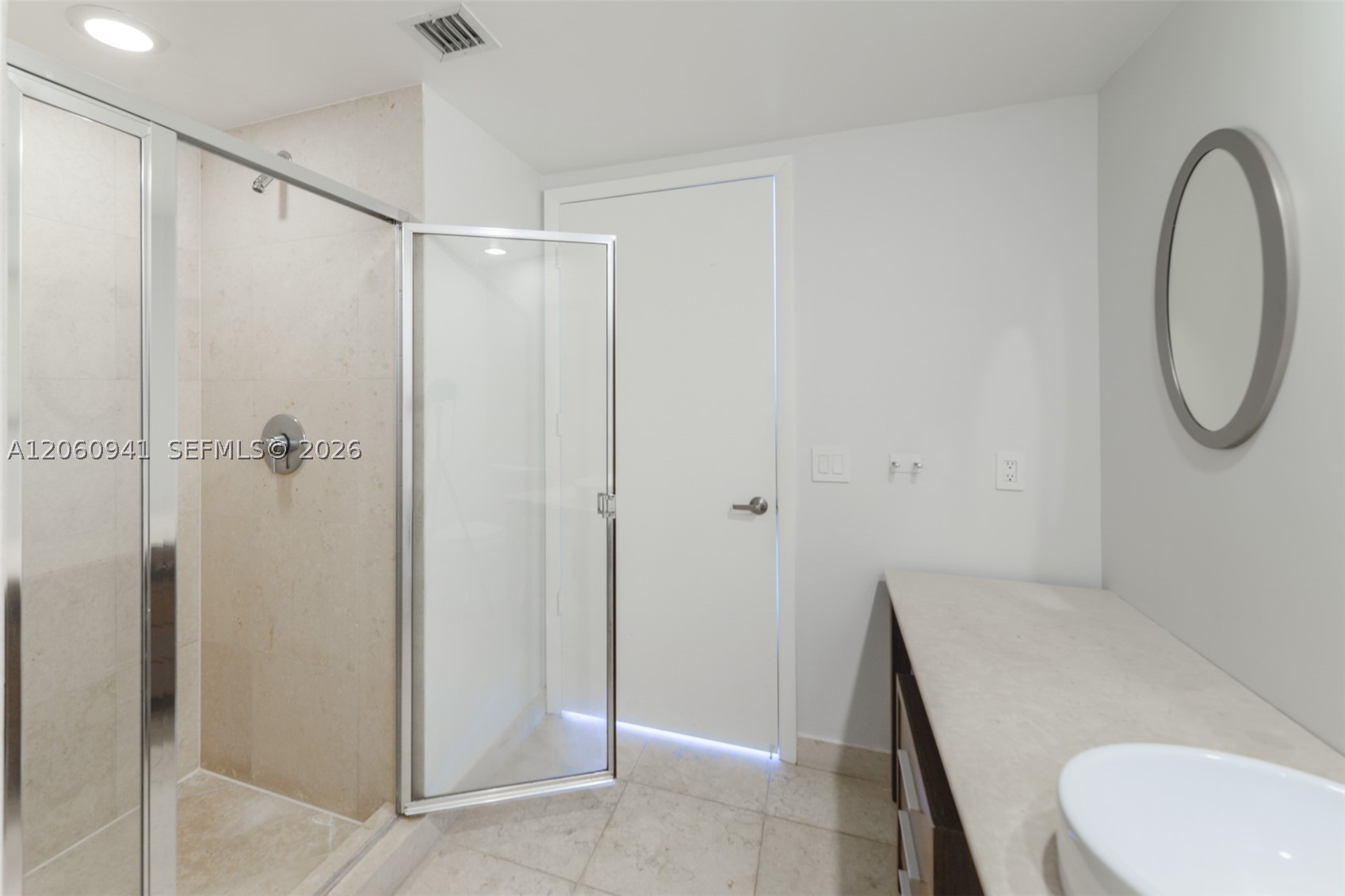 495 Brickell Ave #5205, Miami FL 33131