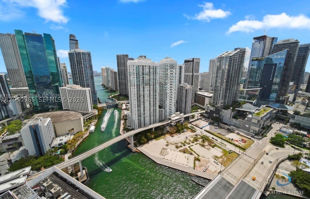 350 S Miami Ave #3902, Miami FL 33130