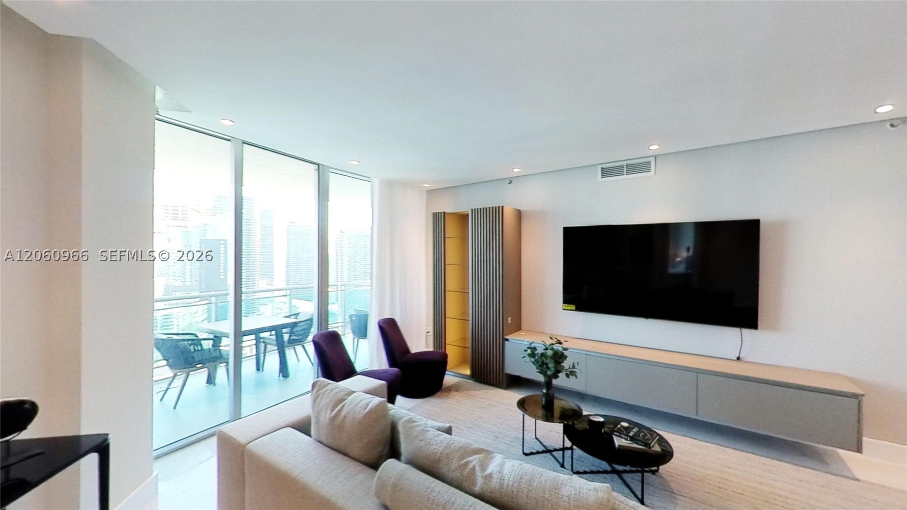 350 S Miami Ave #3902, Miami FL 33130