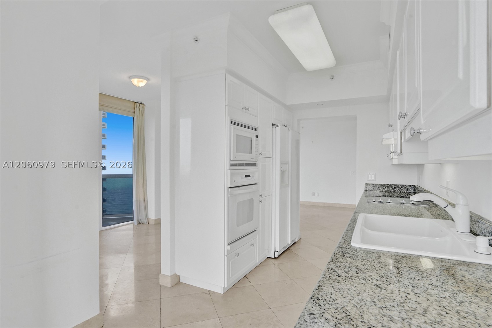 4775 Collins Ave #3007, Miami Beach FL 33140