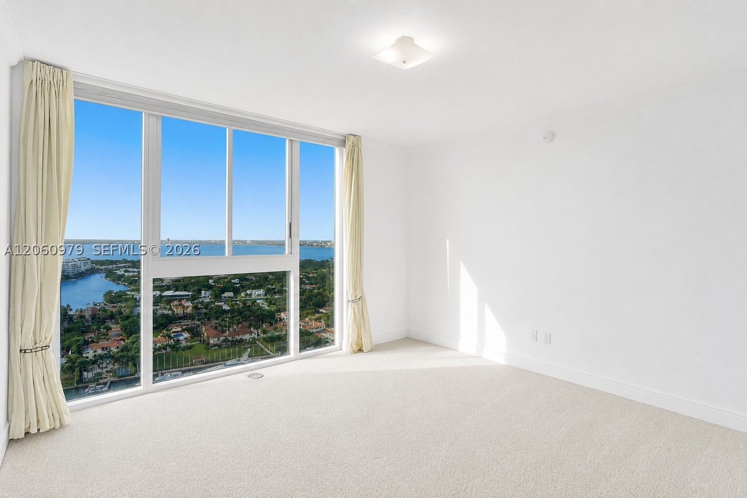 4775 Collins Ave #3007, Miami Beach FL 33140