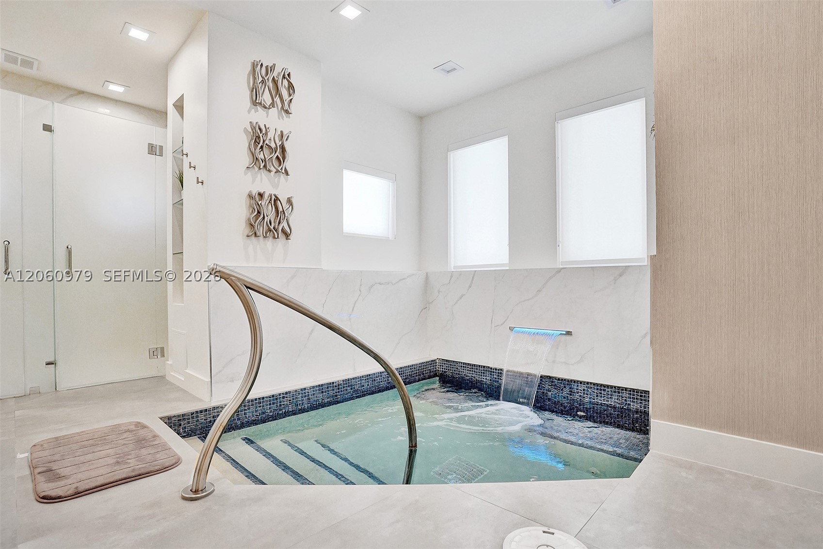 4775 Collins Ave #3007, Miami Beach FL 33140